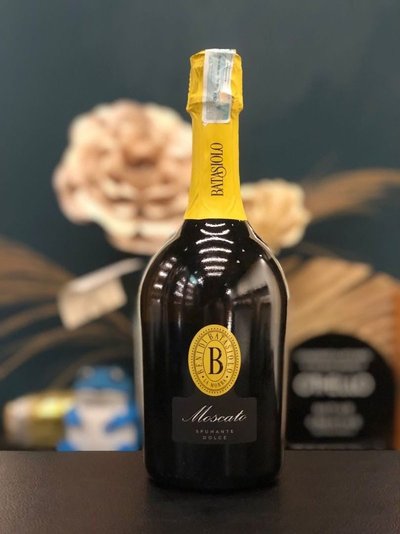 Othello Surabaya: Affordable Options & Friendly Staff Service